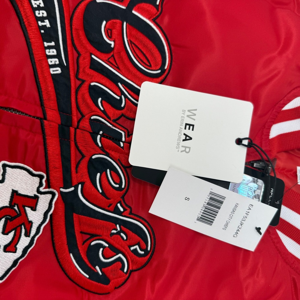 WEAR by Erin Andrews Kansas City Chiefs Women's Small Varsity Bomber Jacket NEW - Picture 8 of 8